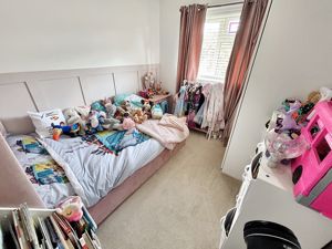 Bedroom- click for photo gallery